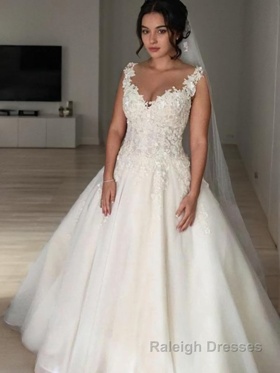 Ball Gowns V Neck Court Train Tulle Wedding Dresses With Appliques Lace Main image