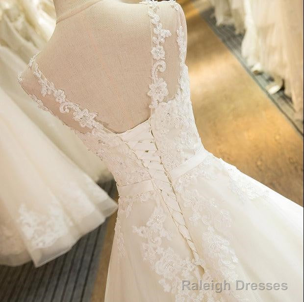 Ball Gown Tulle High Neck Wedding Dresses With Lace Applique