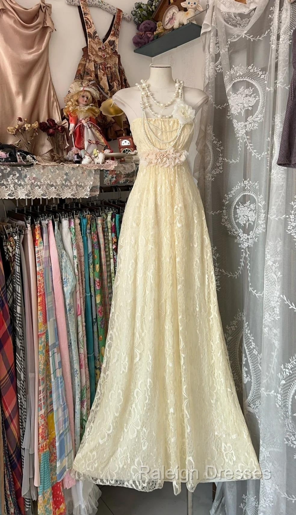 Beautiful A-Line Light Yellow Lace Strapless Prom Dresses Cute Birthday Prom Dresses