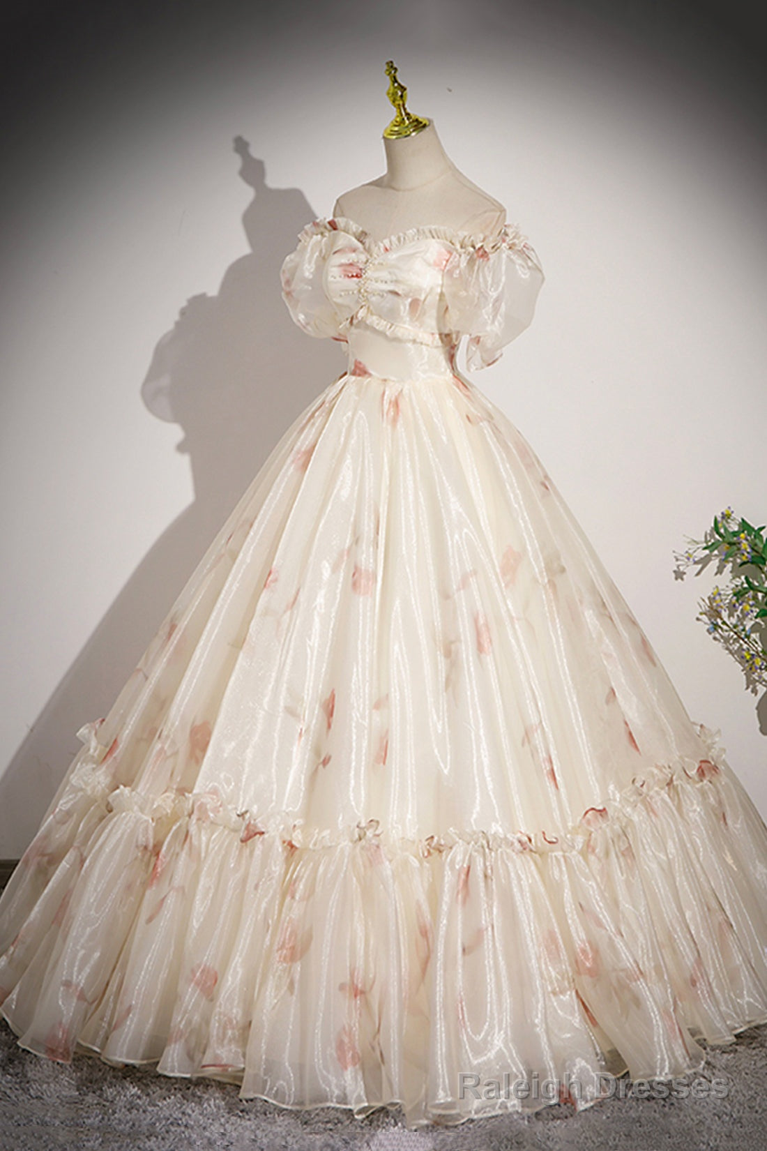 Beautiful Floral Tulle Long Prom Dresses Champagne Short Sleeve Prom Dresses