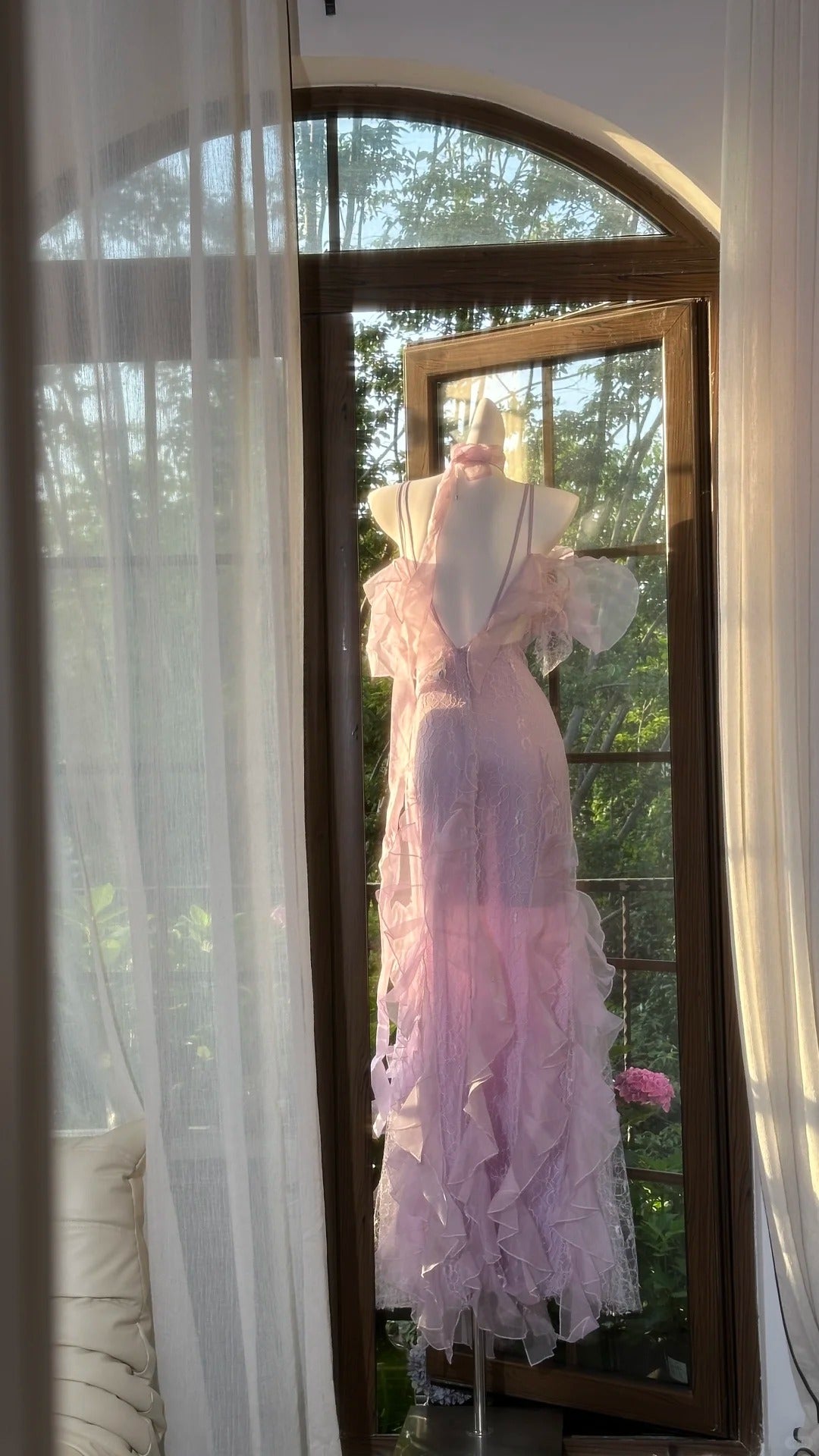 Beautiful Lavender Deep V-Neck Suspender Lace Ruffled Mermaid Formal Prom Dress