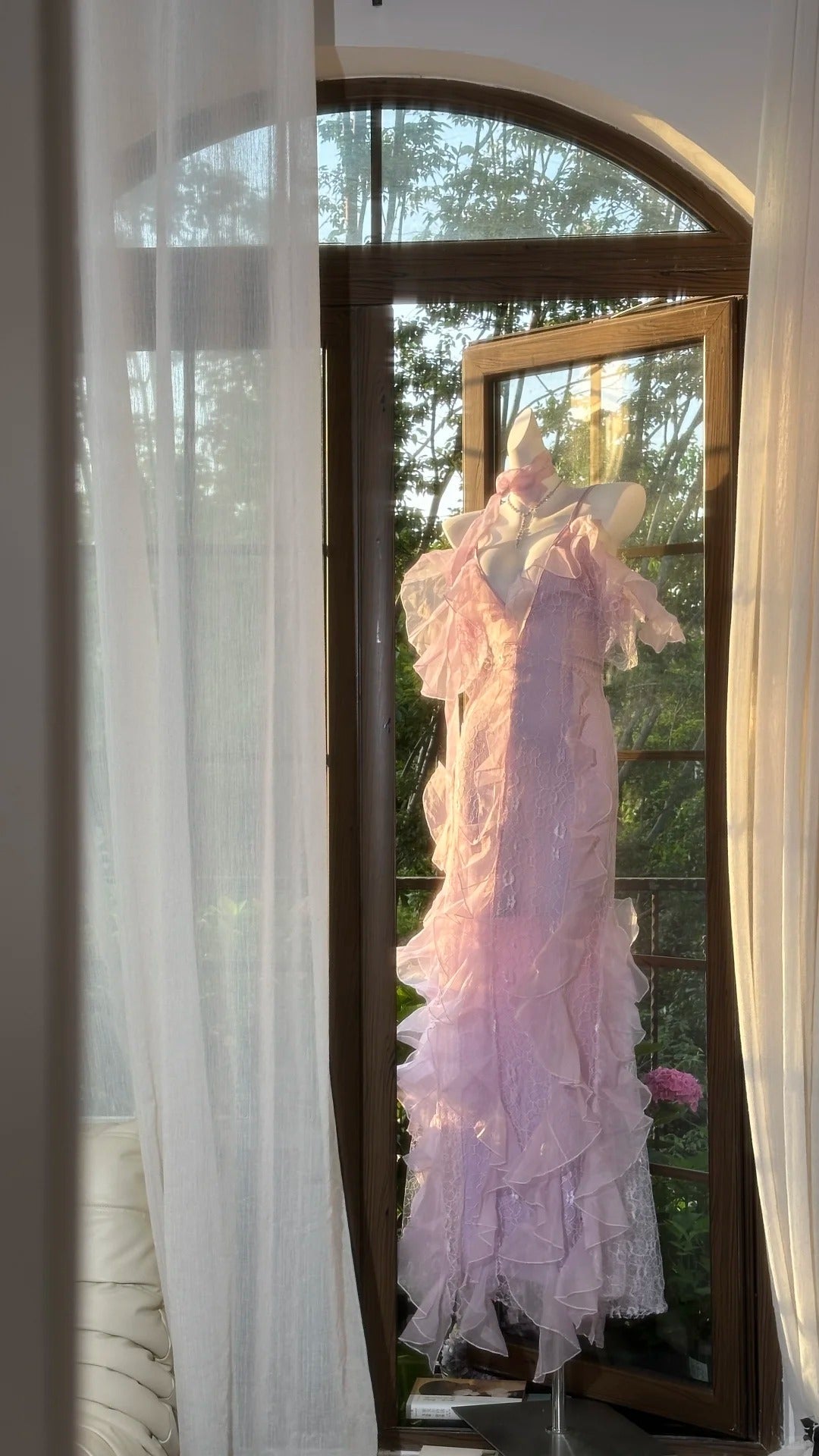 Beautiful Lavender Deep V-Neck Suspender Lace Ruffled Mermaid Formal Prom Dress