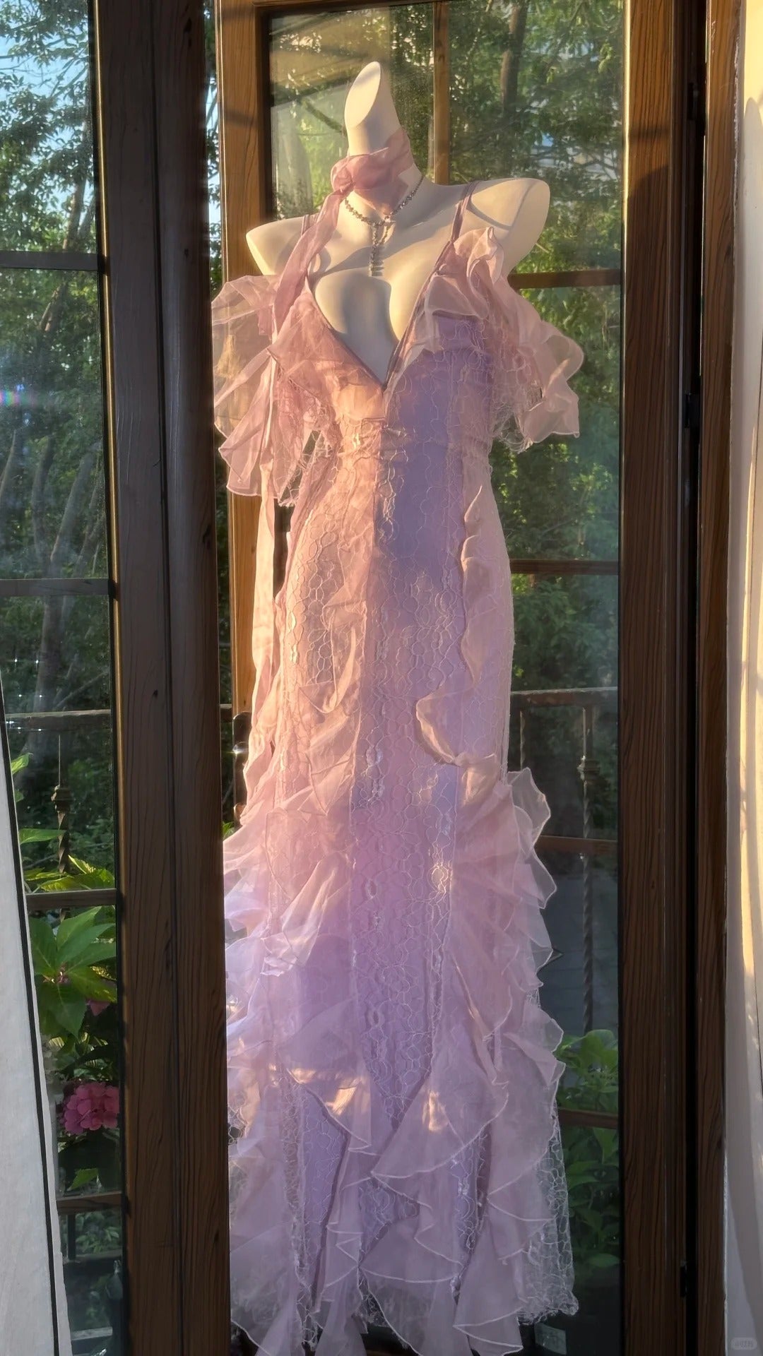 Beautiful Lavender Deep V-Neck Suspender Lace Ruffled Mermaid Formal Prom Dress