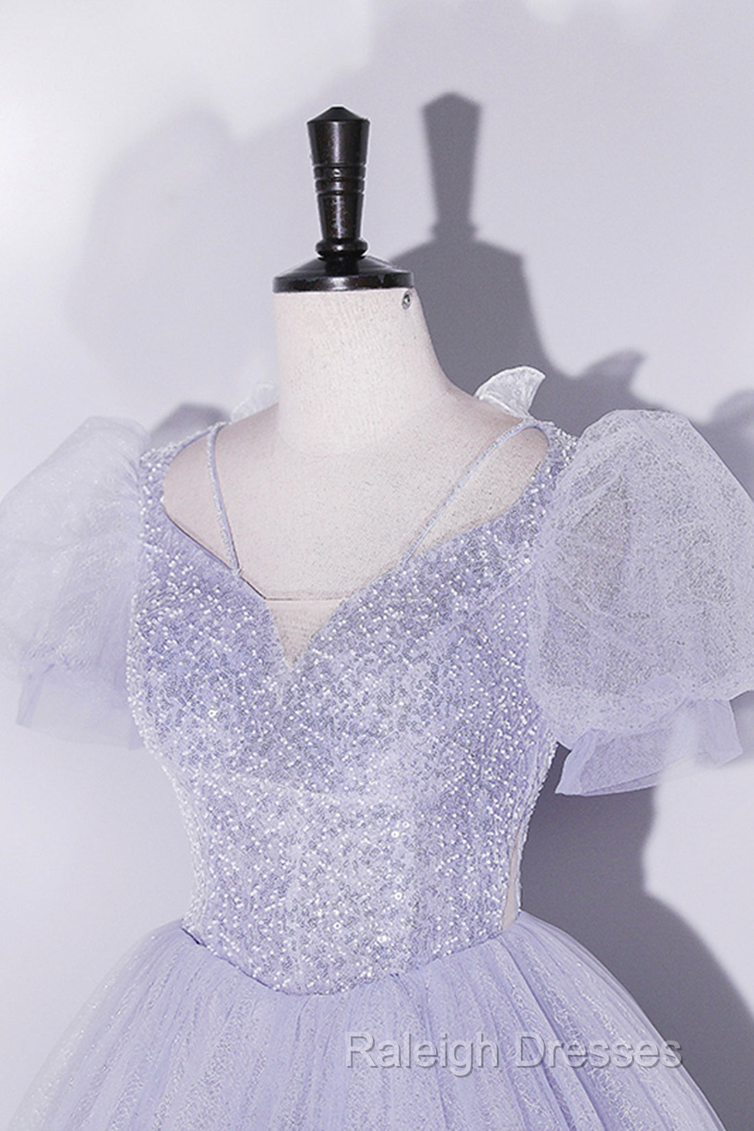 Beautiful Light Blue Tulle Sequins Prom Dresses Scoop Neck Short Sleeve Puffy Floor-Length Prom Dresses