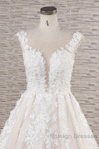 Beautiful Long A Line Tulle Lace Appliques Backless Wedding Dresses