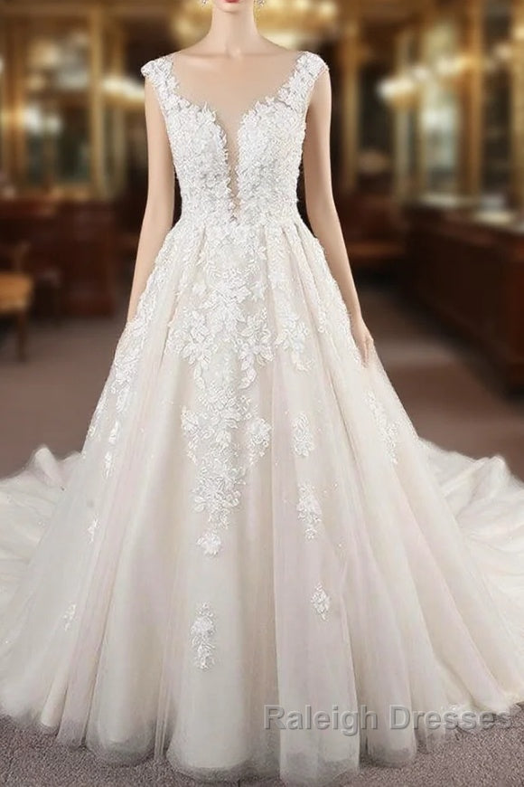 Beautiful Long A-line Tulle Lace Appliques Backless Wedding Dress Main image