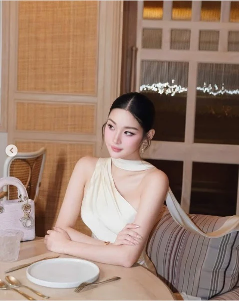 Beautiful One Shoulder Satin Pleated A-Line Homecoming Dresses