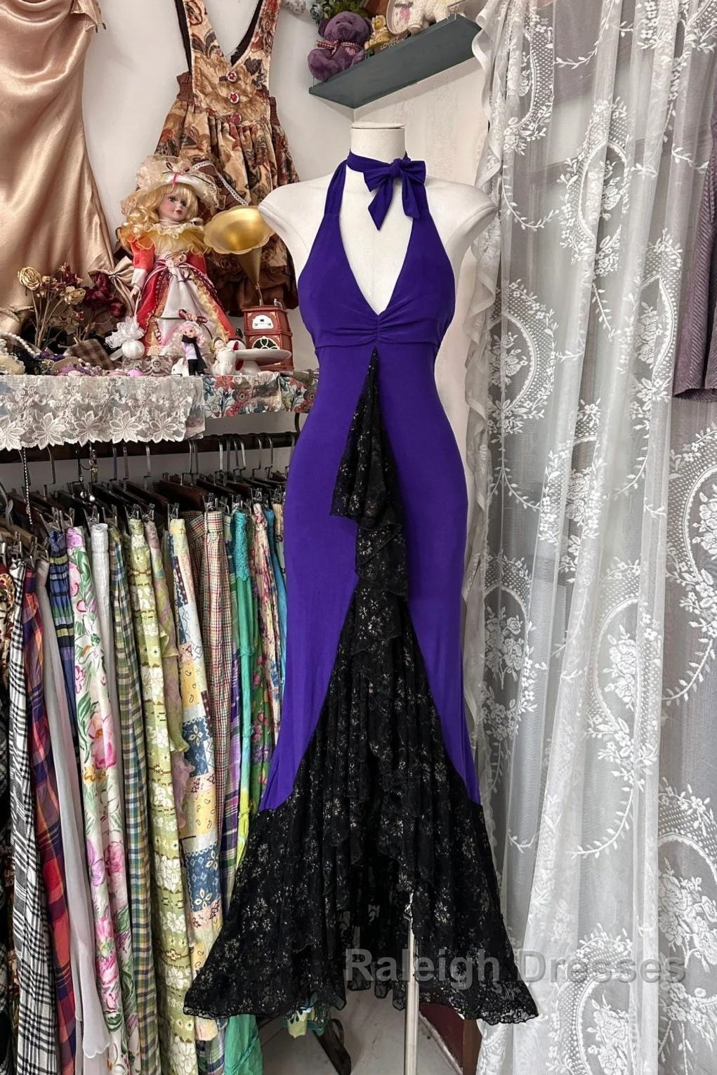 Beautiful Purple V-Neck Lace Mermaid Long Prom Dress Backless Birthday Party Dress