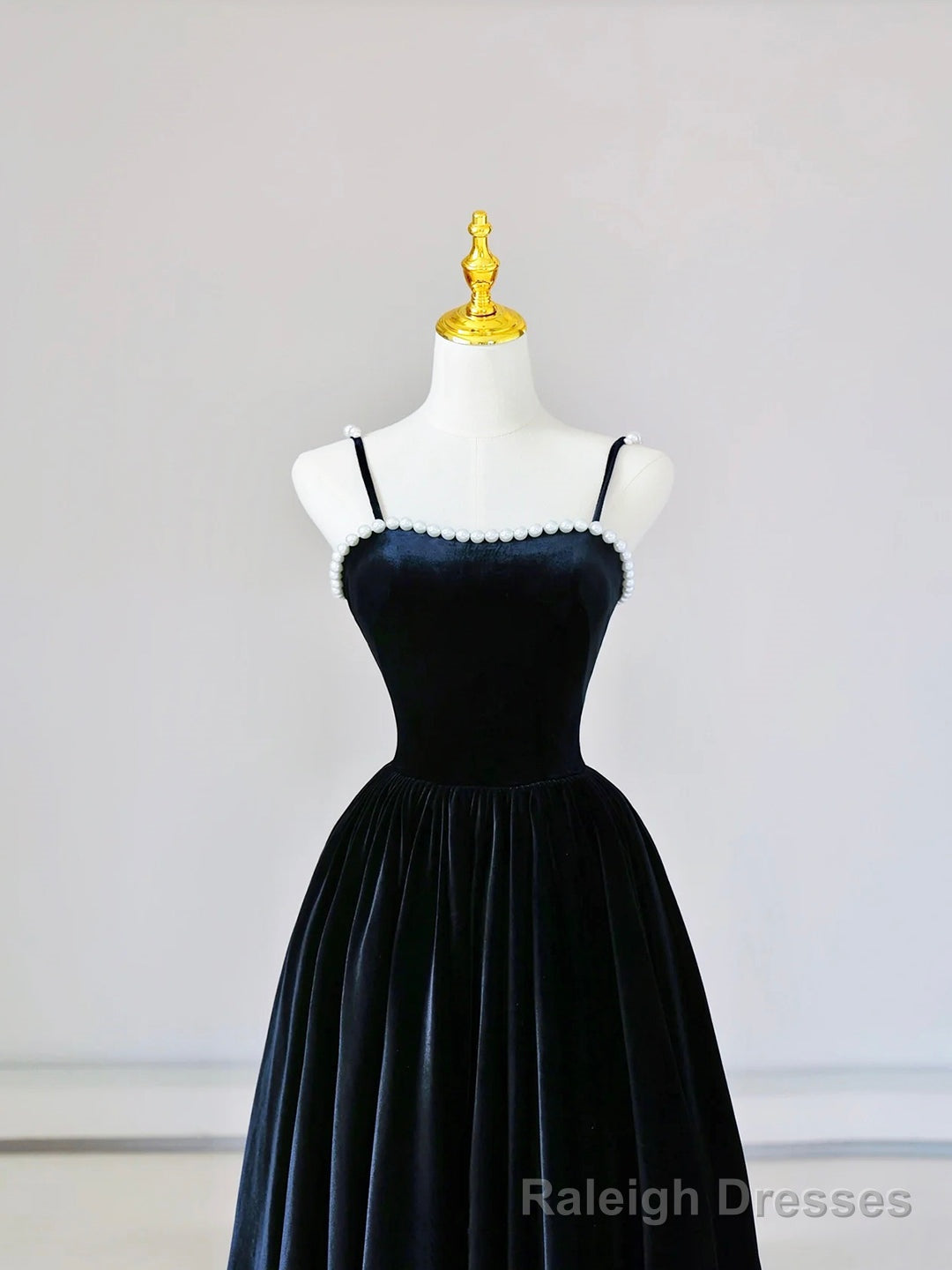 Spaghetti Strap Velvet Long Prom Dress with Pearls, Black Evening Dress Party Dress Secondary image