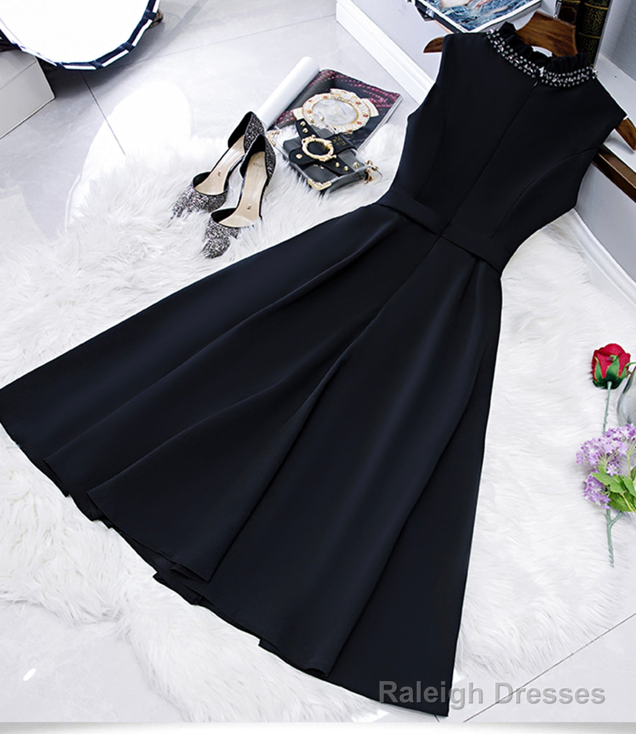 Black A-Line Short Homecoming Dresses Secondary image