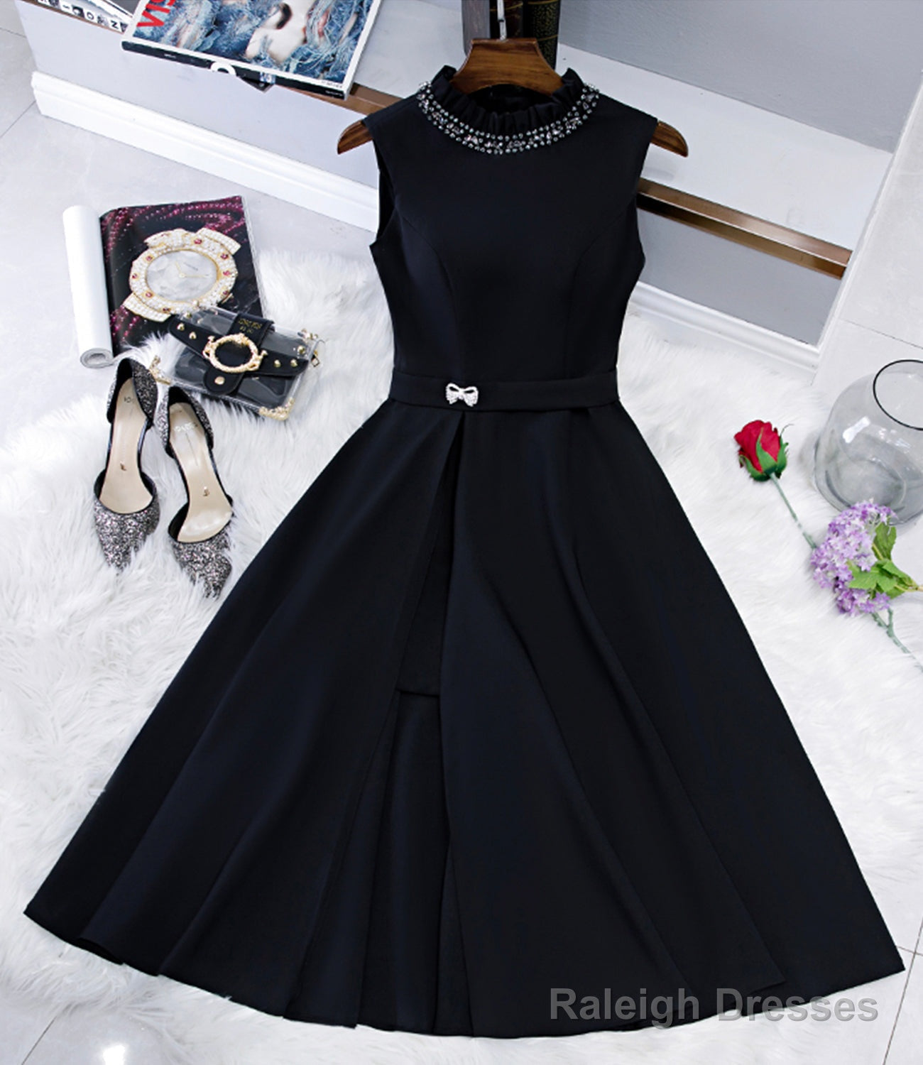 Black A-Line Short Homecoming Dresses Main image
