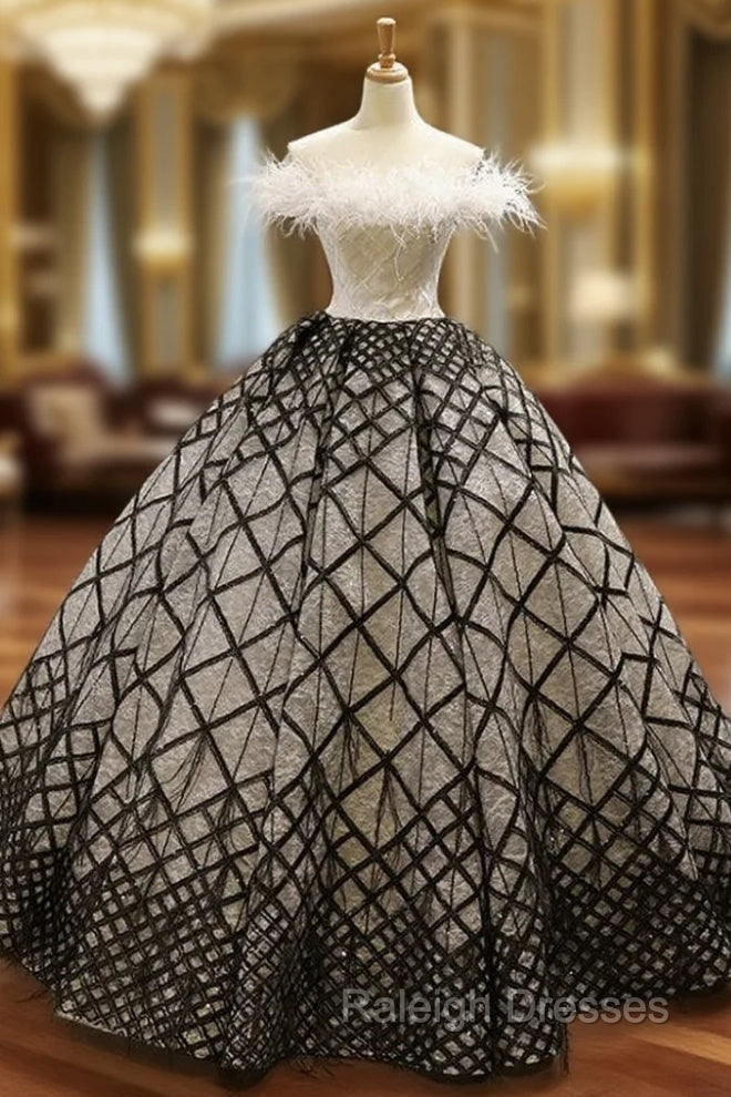 Black And White Ball Gown Off The Shoulder Lace Beading Haute Couture Prom Dresses With Feather