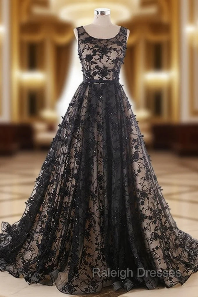 Black Lace Appliques Tulle Backless Wedding Dress Main image