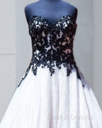 Black Lace Embroidery Wedding Dress