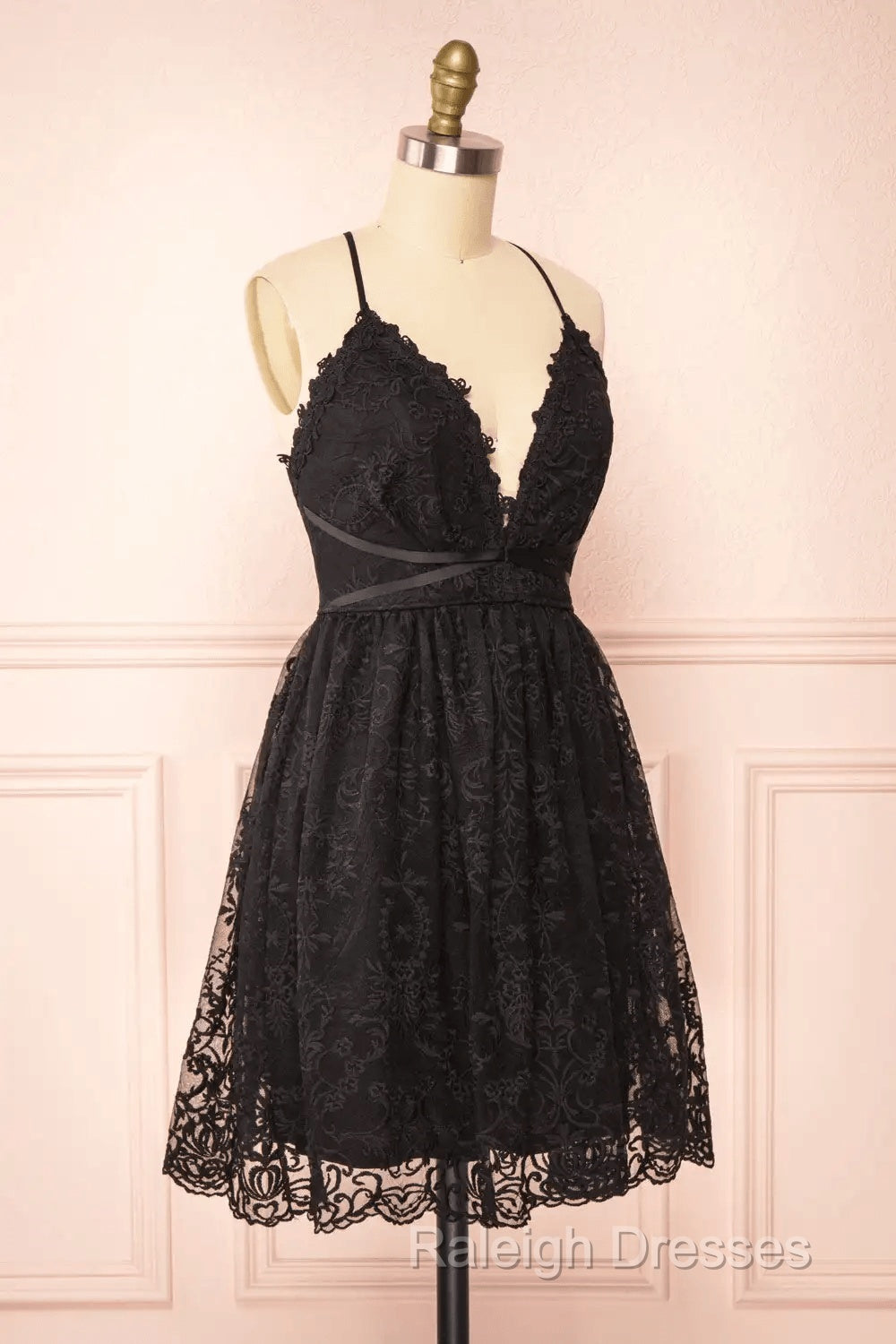 Black Lace Straps A-Line Short Party Dress Lace Homecoming Dresses Secondary image