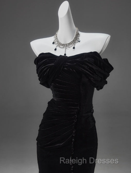 Black Mermaid Off-The-Shoulder Velvet Long Prom Dress, Elegant Quinceanera Dress