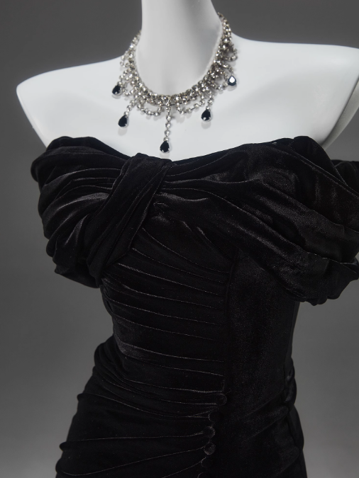 Black Mermaid Off-The-Shoulder Velvet Long Prom Dress, Elegant Evening Dress