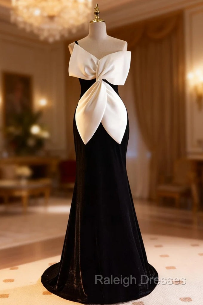 Black Mermaid Velvet One Straps Prom Dress Main image