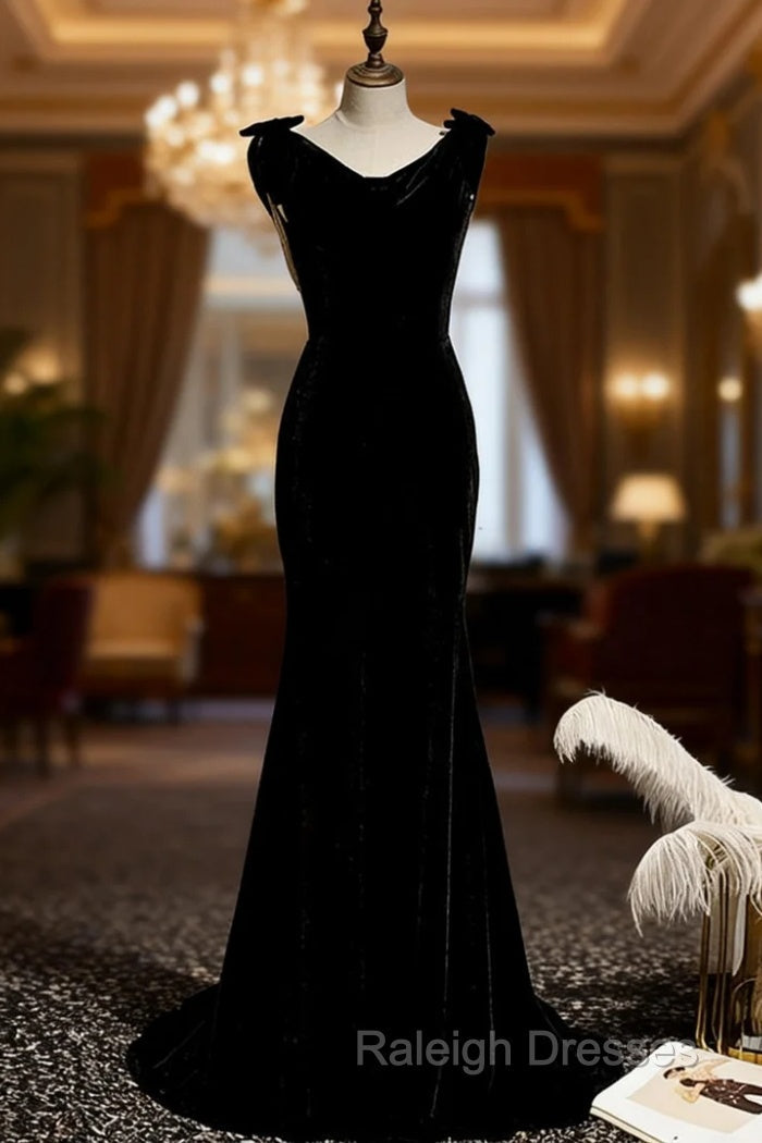 Black Mermaid Velvet V Neck Backless Pearls Prom Dresses