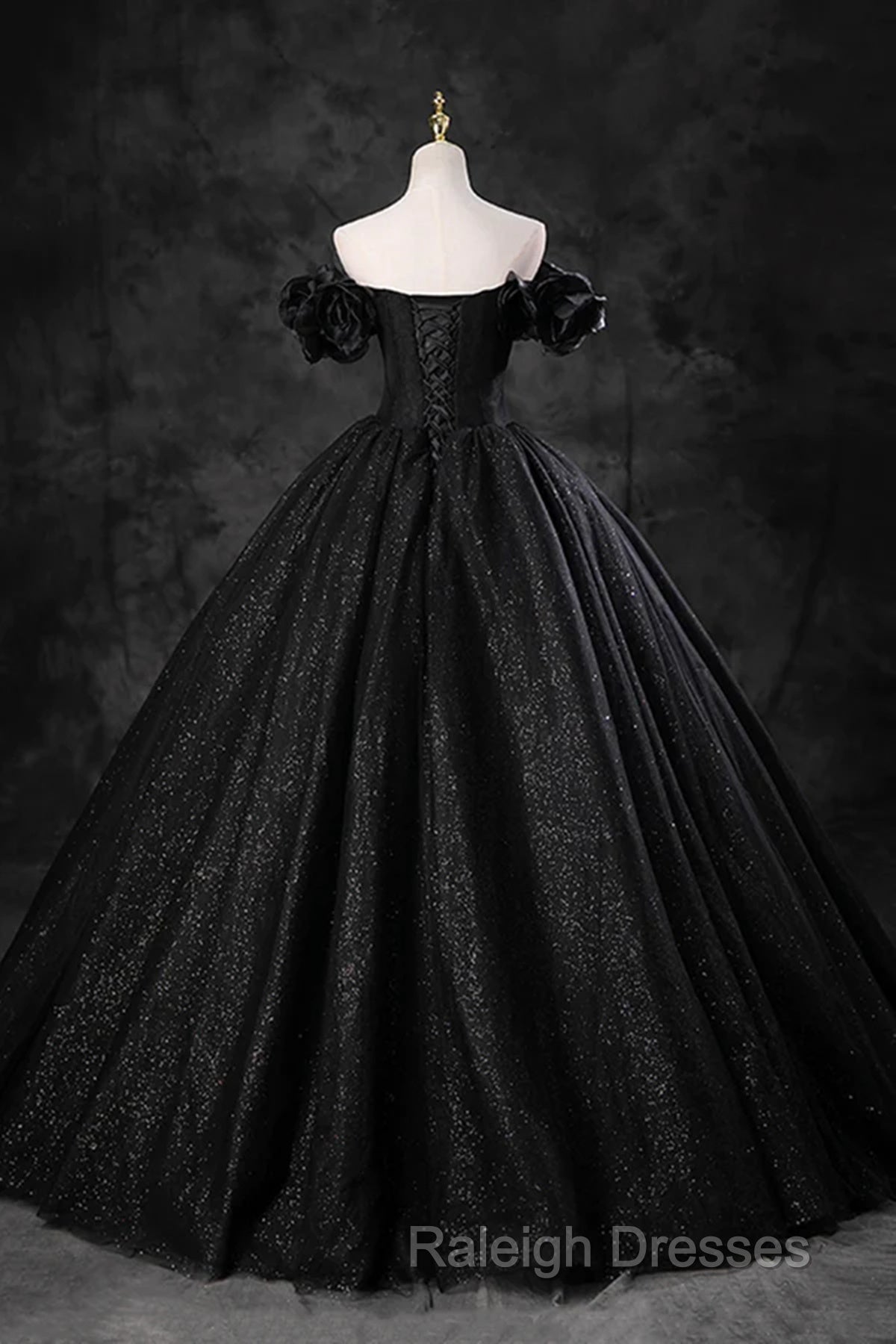 Black Off Shoulder Tulle Lace-Up Sweet 16 Dresses Black Long Prom Dresseses