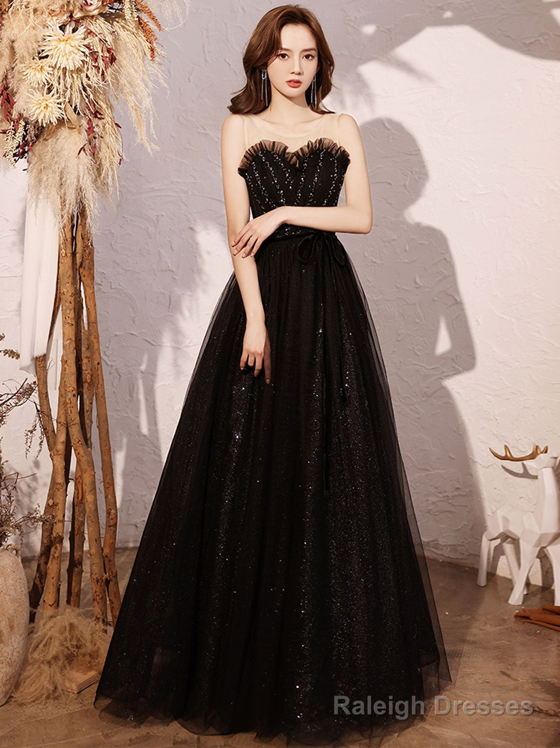 Black Sweetheart Neck Tulle Sequin Beads Long Prom Dress Main image