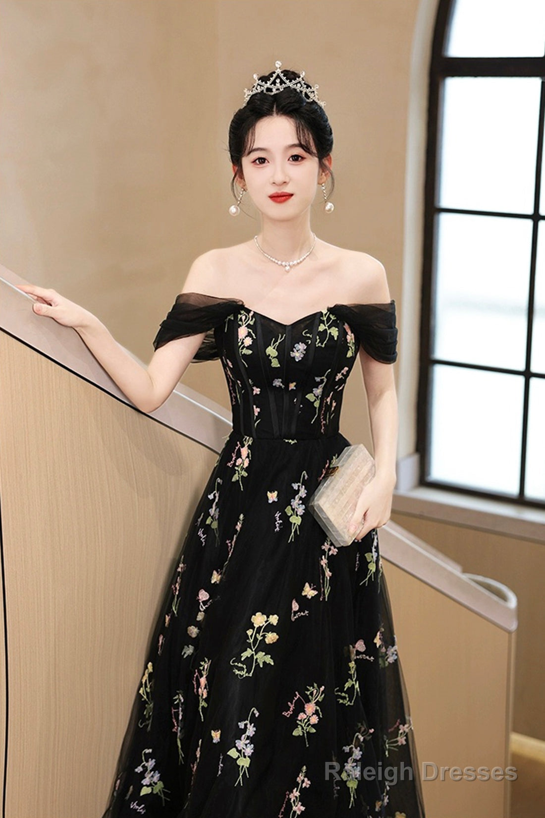 Black Tulle Lace Long Prom Dresses Black A-Line Off The Shoulder Prom Dresses