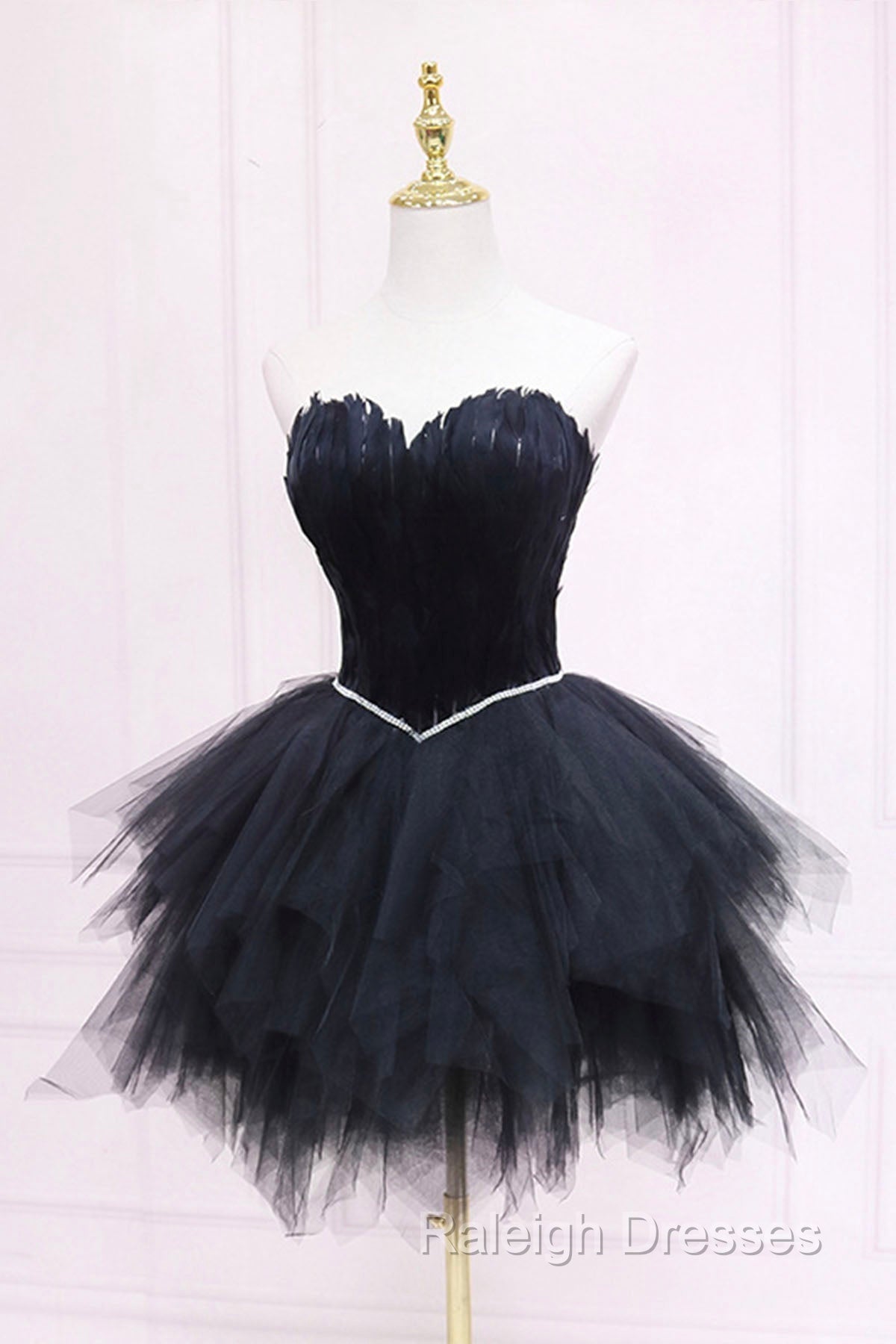 Black Tulle Short Prom Dresses with Feather A Line Sweetheart Neckline Prom Dresses