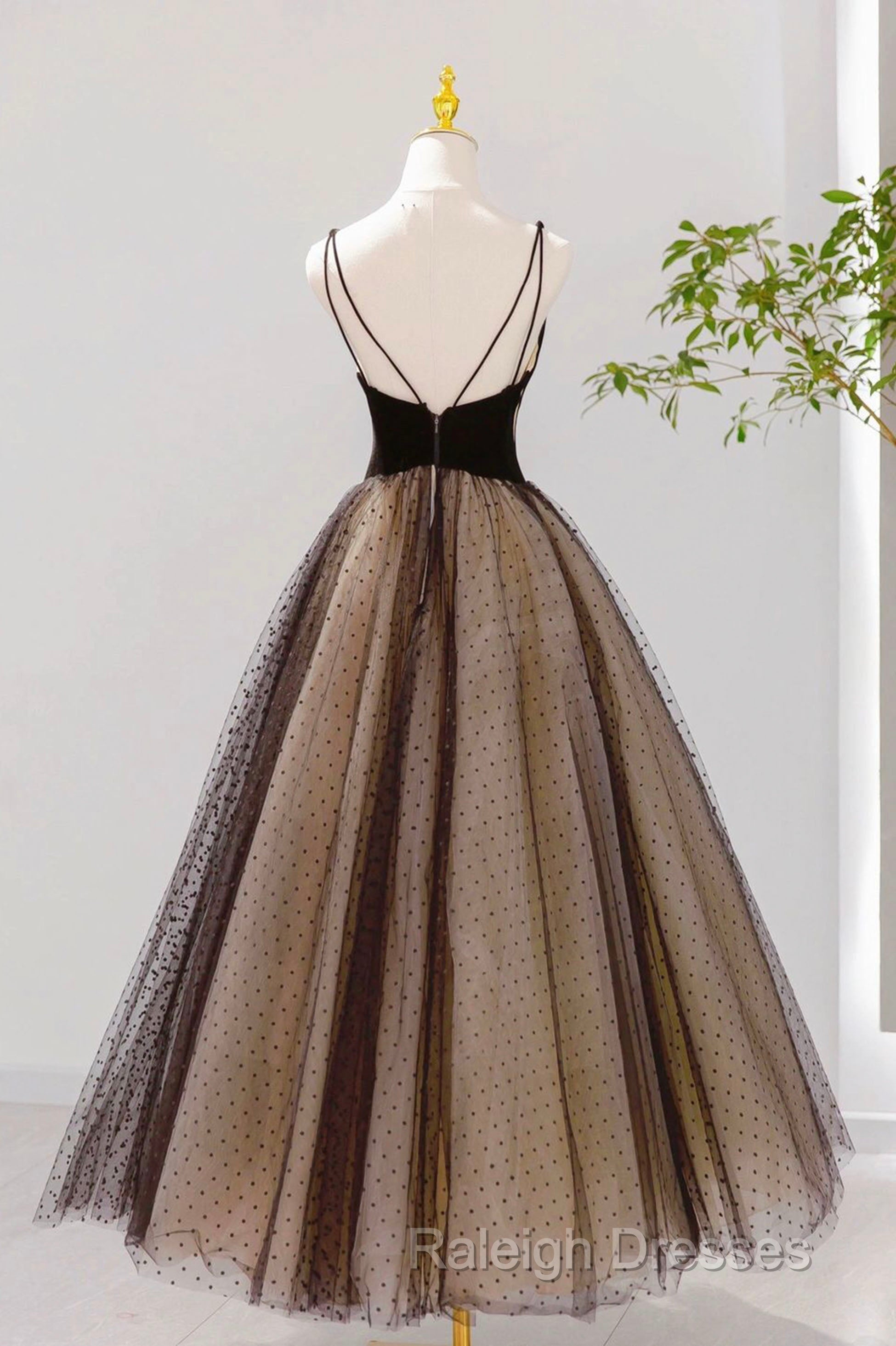 Black V-Neck Tulle Short Prom Dress, A-Line Black Tea Length Party Dress