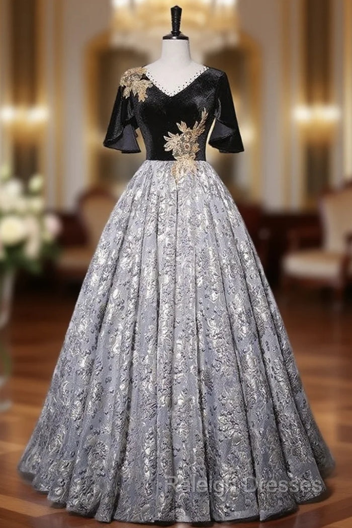 Black Velvet Appliques Quinceanera Dress Main image