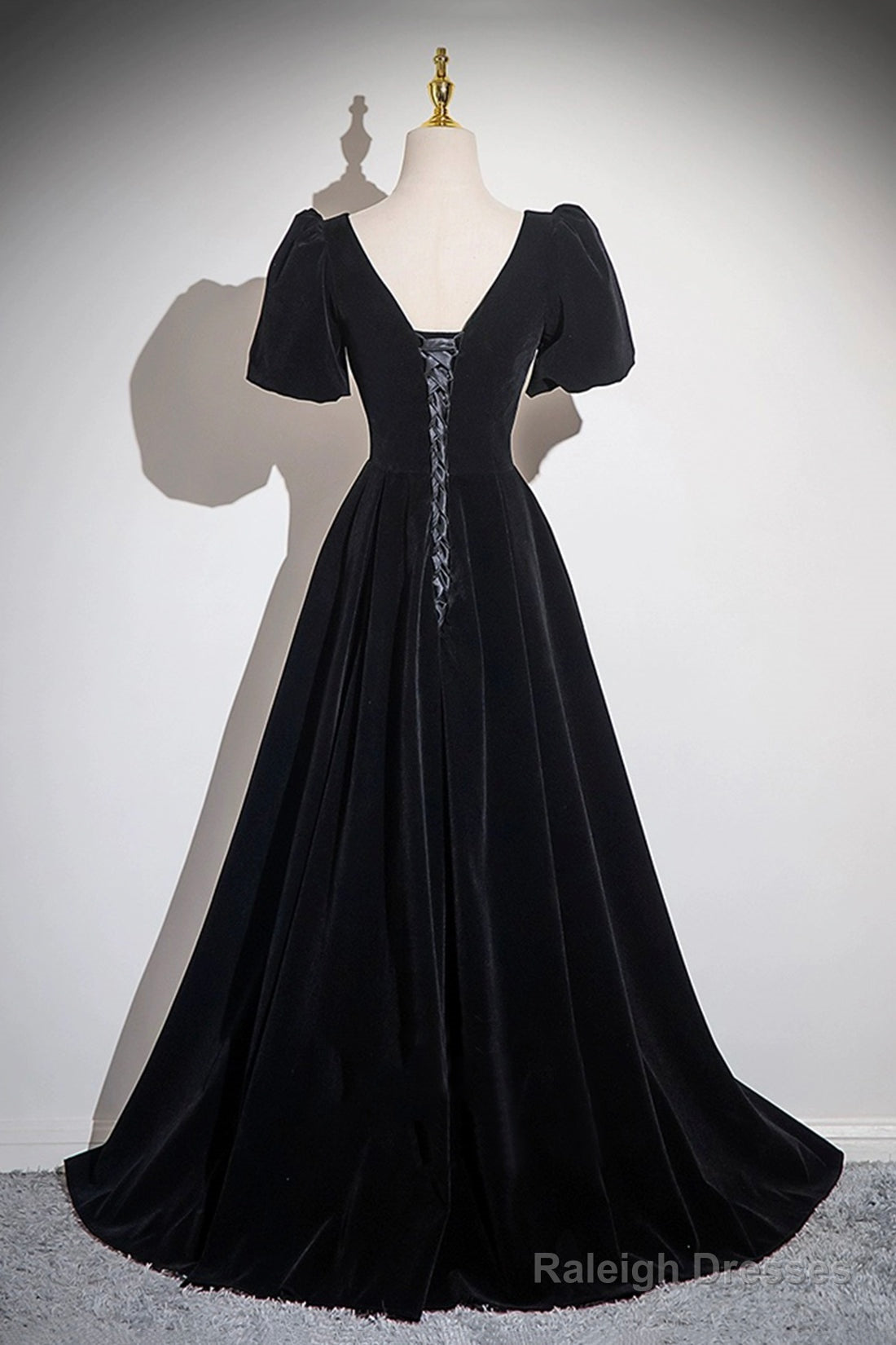 Black Velvet Floor Length Prom Dresses A-Line Short Sleeve Prom Dresses