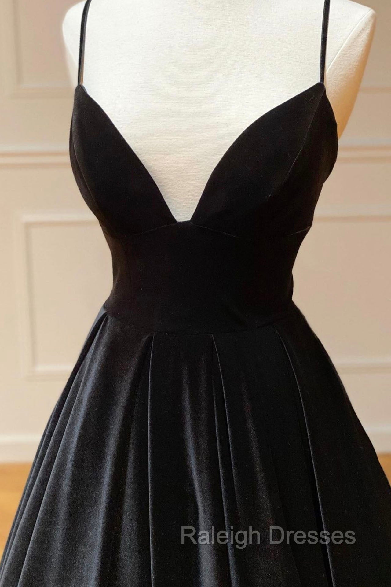 Black Velvet Long A-Line Prom Dress, V-Neck Backless Evening Formal Dress Secondary image