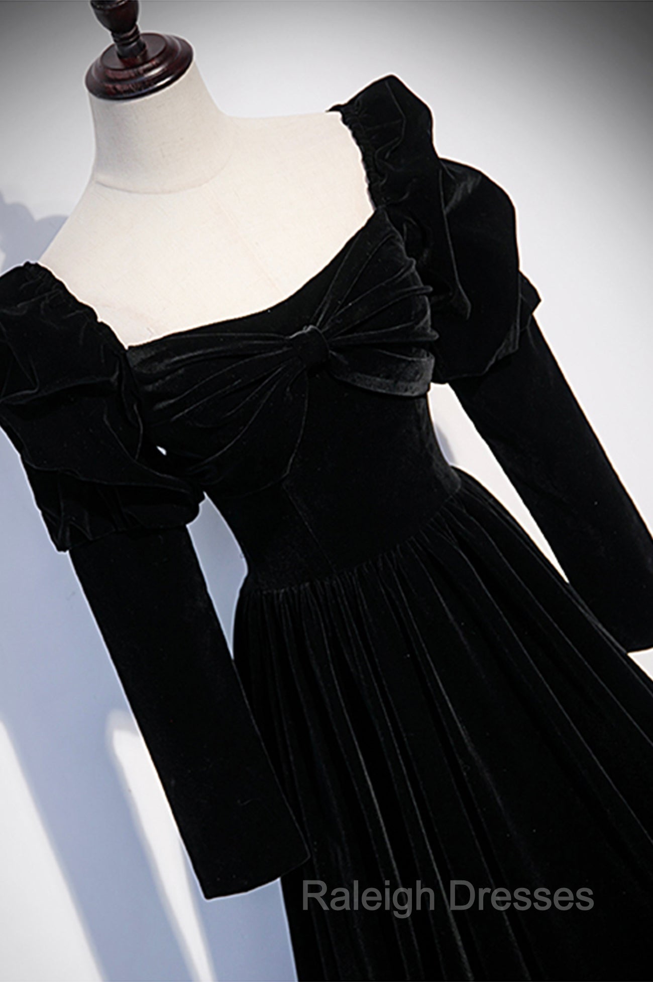 Black Velvet Long Sleeve Prom Dress, A-Line Evening Party Dress