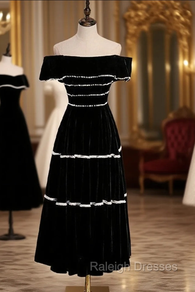Black Velvet Off the Shoulder Pearls Short Prom Dress Main image