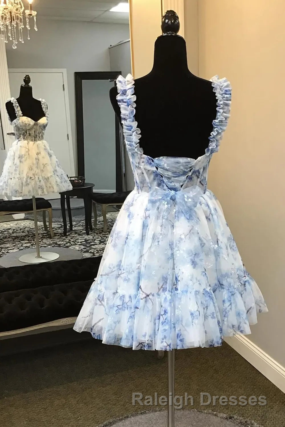 Blue Floral Printed Spaghetti Straps A Line Short Corset Homecoming Dresses Secondary image