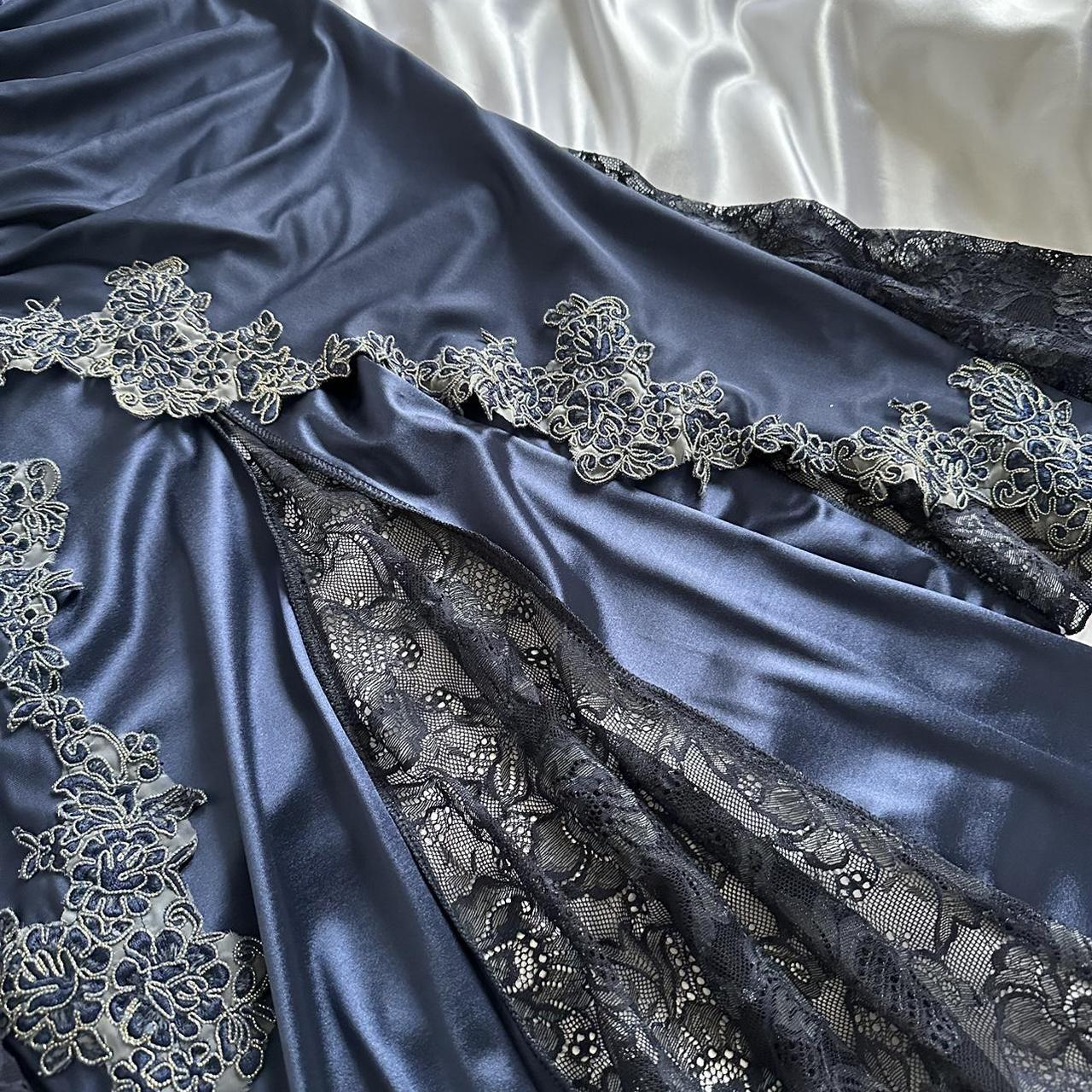 Blue Gorgeous Exquisite Applique Lace Spaghetti Straps Long Satin Prom Dresses Prom Dresses Prom Dresses