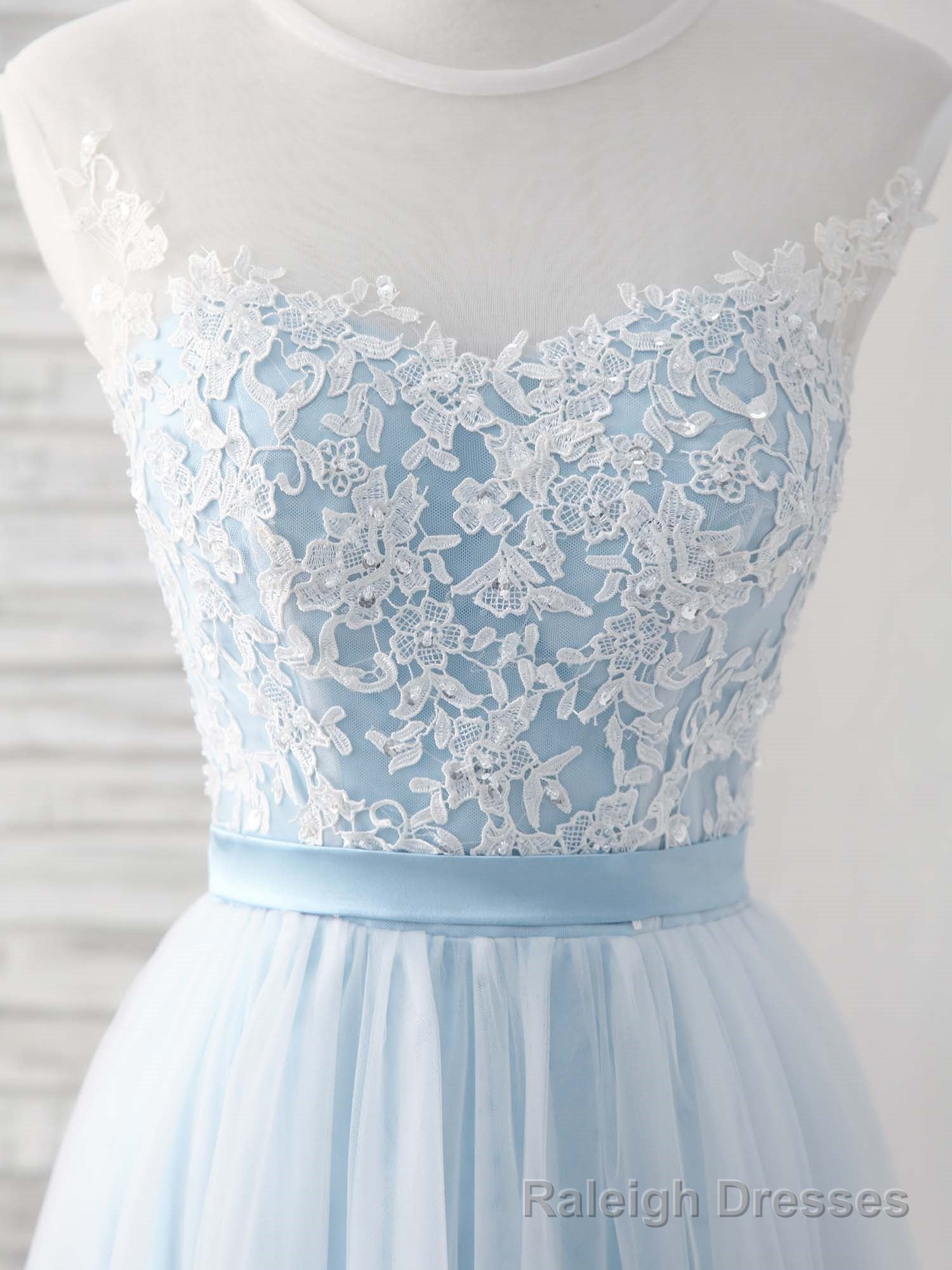 Blue Round Neck Tulle Lace Applique Long Prom Dresses