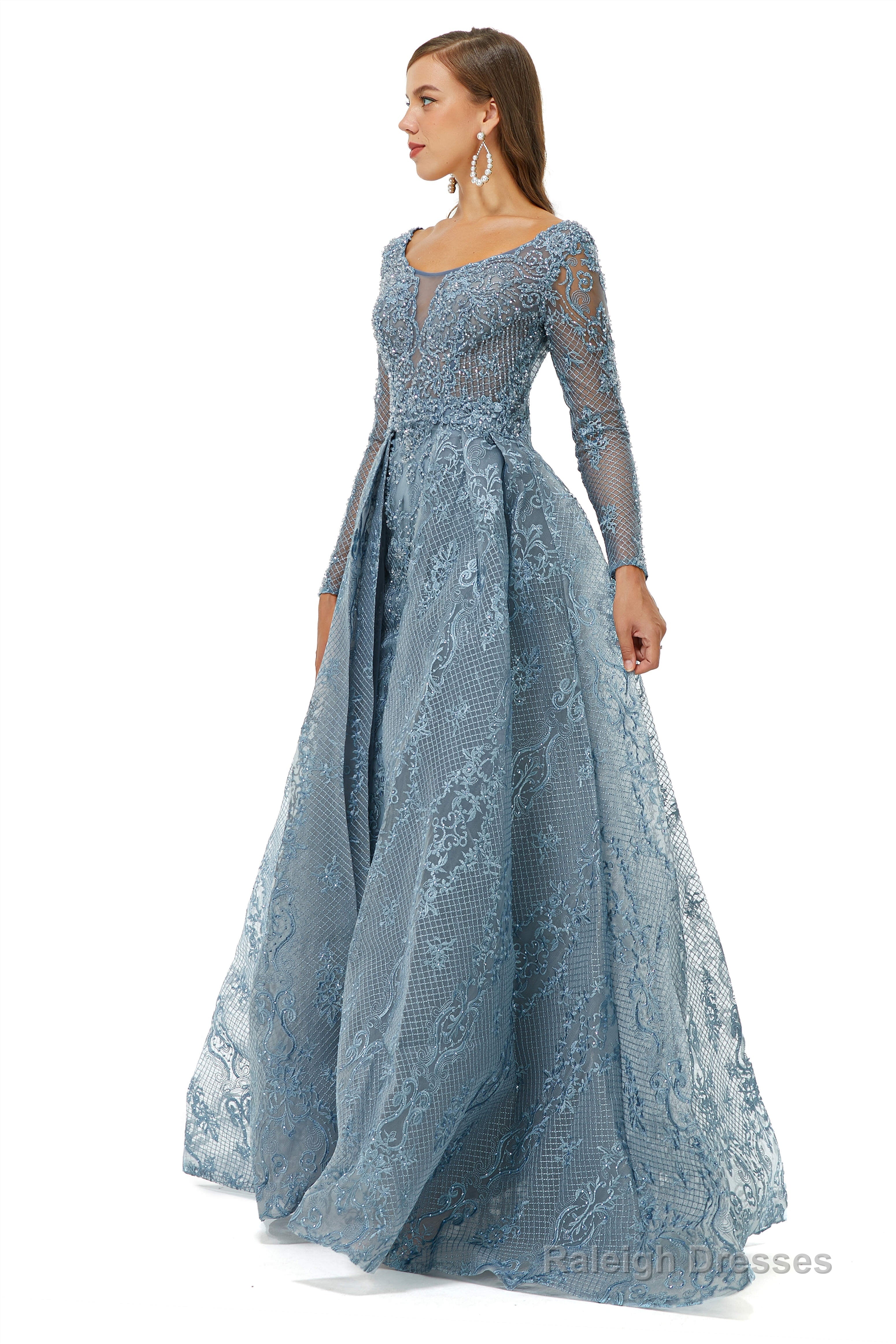 Tulle Long Sleeve Appliques Beading Prom Dresses