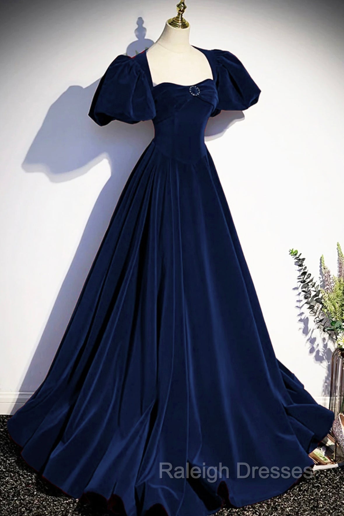 Blue Velvet Floor Length Prom Dress, Elegant Short Sleeve Evening Party Dress Secondary image