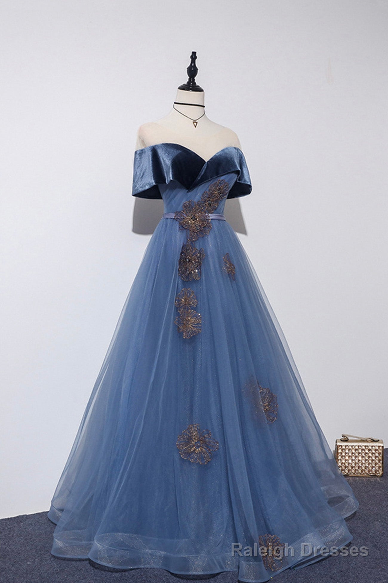 Blue Velvet Tulle Long Prom Dresses, Off The Shoulder Evening Dresses Secondary image