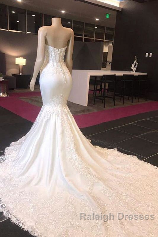 Luxury Sweetheart Appliques Mermaid Wedding Dresses Secondary image