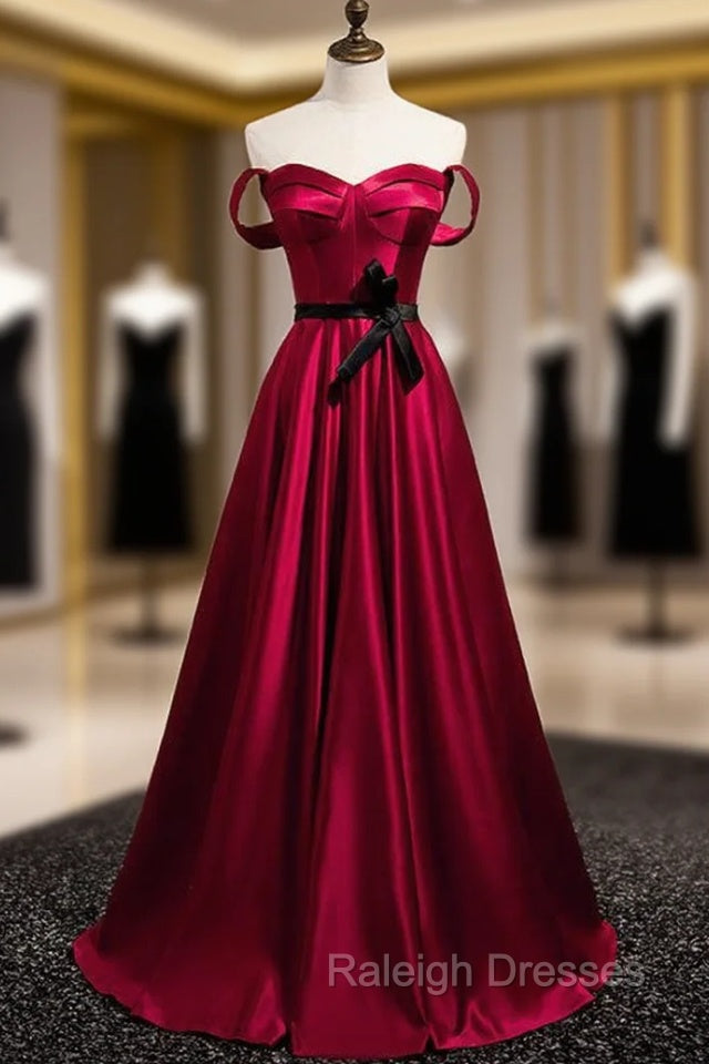 Burgundy Satin Sweetheart Prom Dress With Belt Main image