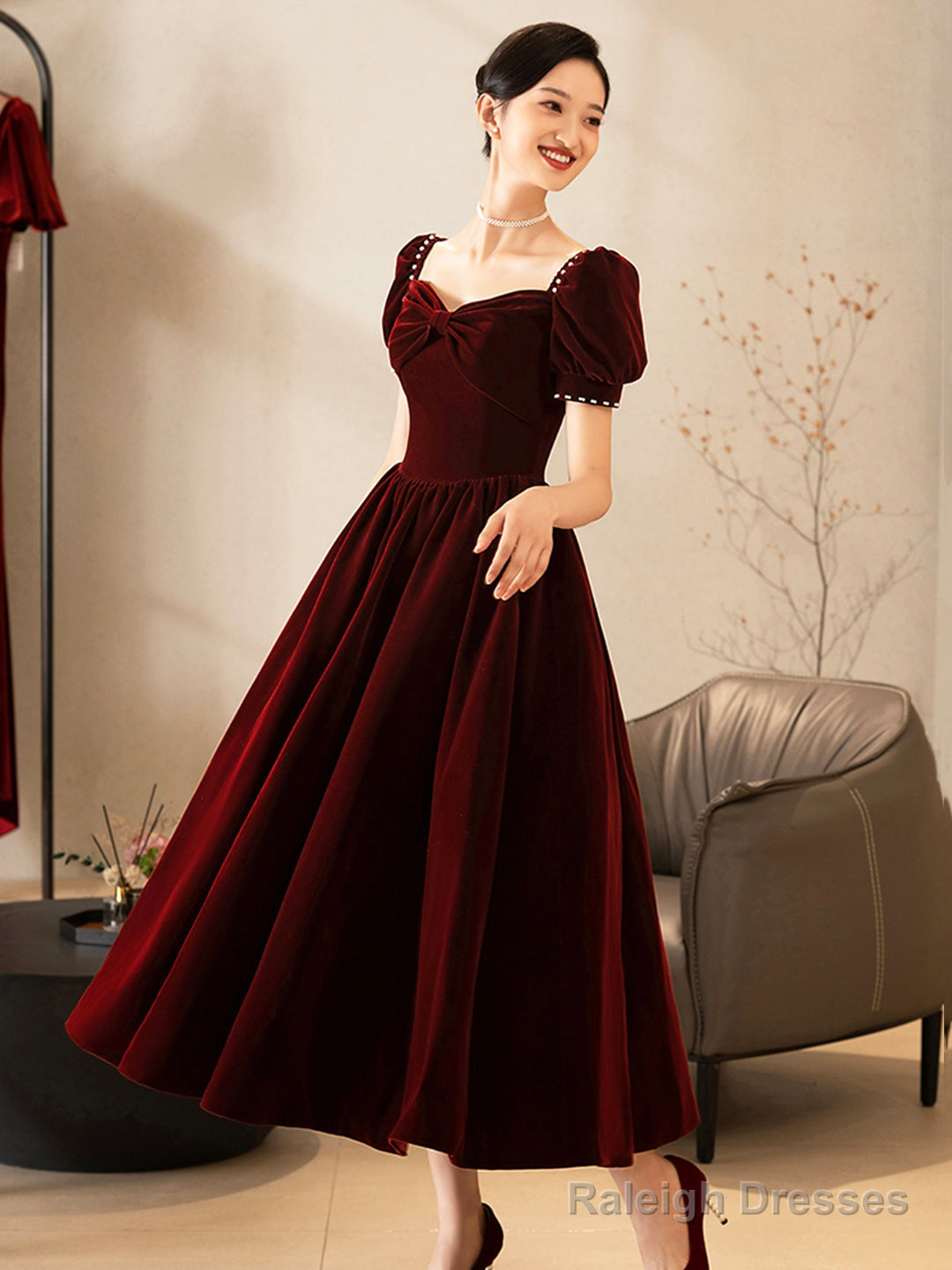 Burgundy Velvet Short Prom Dresses A-Line Short Sleeve Prom Dresses