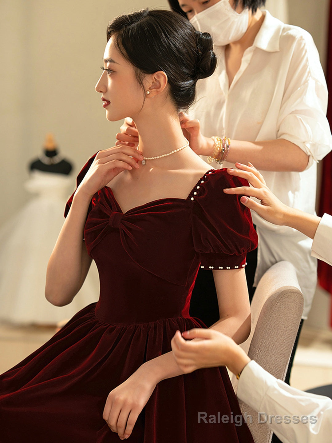 Burgundy Velvet Short Prom Dresses A-Line Short Sleeve Prom Dresses