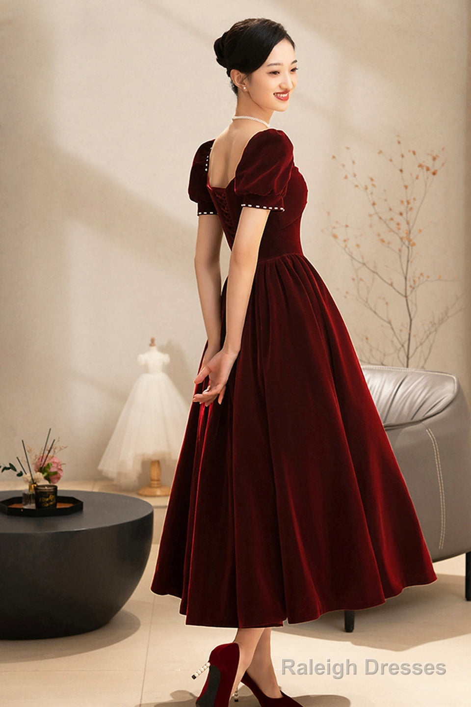 Burgundy Velvet Short Prom Dresses A-Line Short Sleeve Prom Dresses
