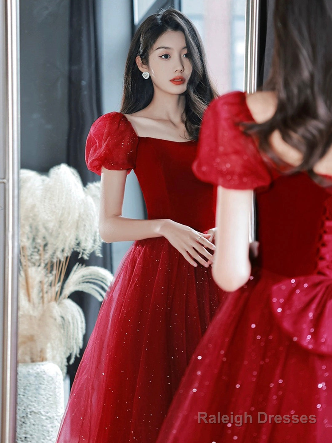 Burgundy Velvet Tulle Short Prom Dresses Off Shoulder Knee Length Prom Dresses Secondary image