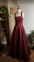 Burgundy Red Vintage Elegant Shiny Beaded Long Tulle Ball Gown Evening Dress Party Dress