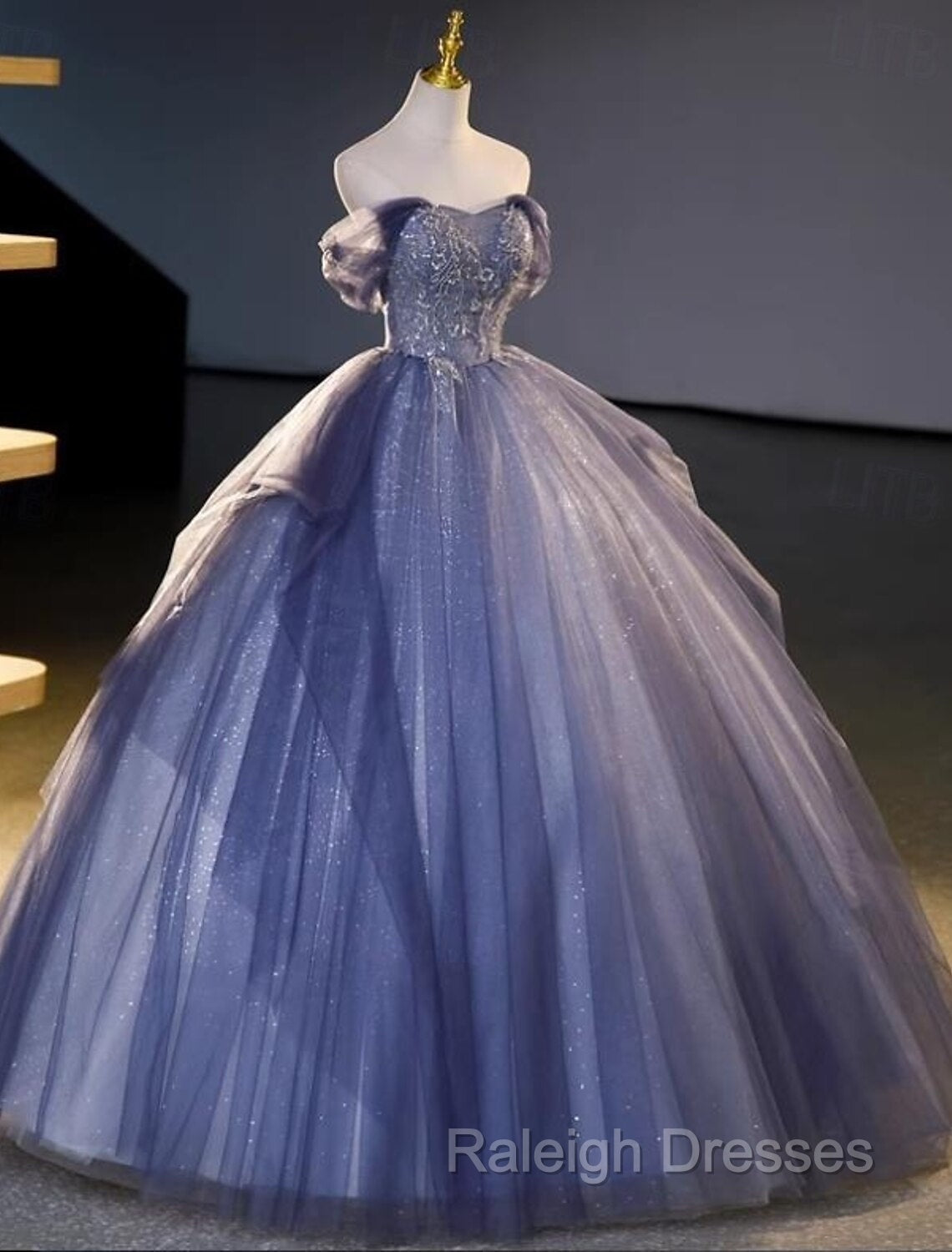 Buyishang Wedding Dresses Ball Gown Off Shoulder Short Sleeve Floor Length Organza Bridal Gowns With Beading Secondary image