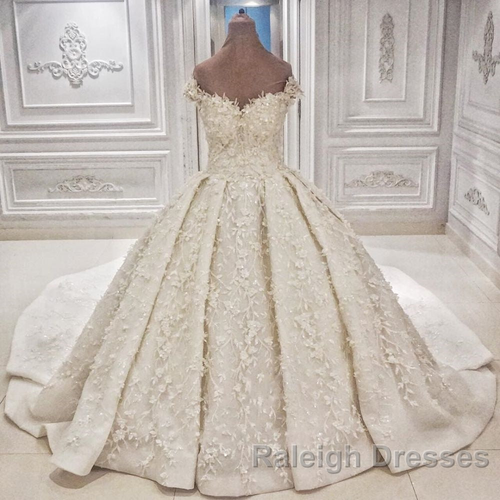 Cap sleeves Off the shoulder Lace Appliques Ball Gown Wedding Dress Secondary image