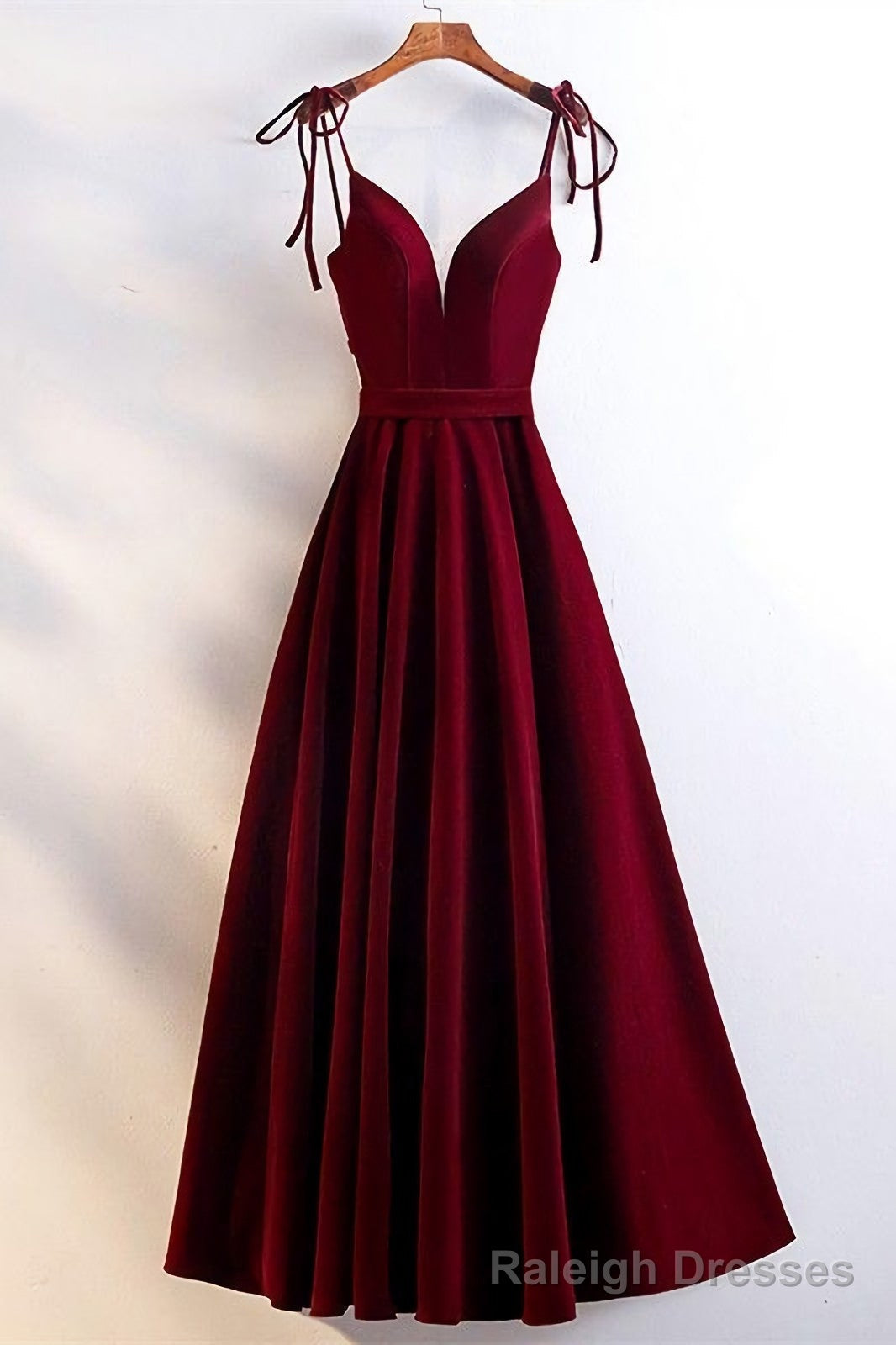 Gorgeous Sweetheart Spaghetti Straps Corset Red Velvet Long A Line Prom Evening Dress Main image
