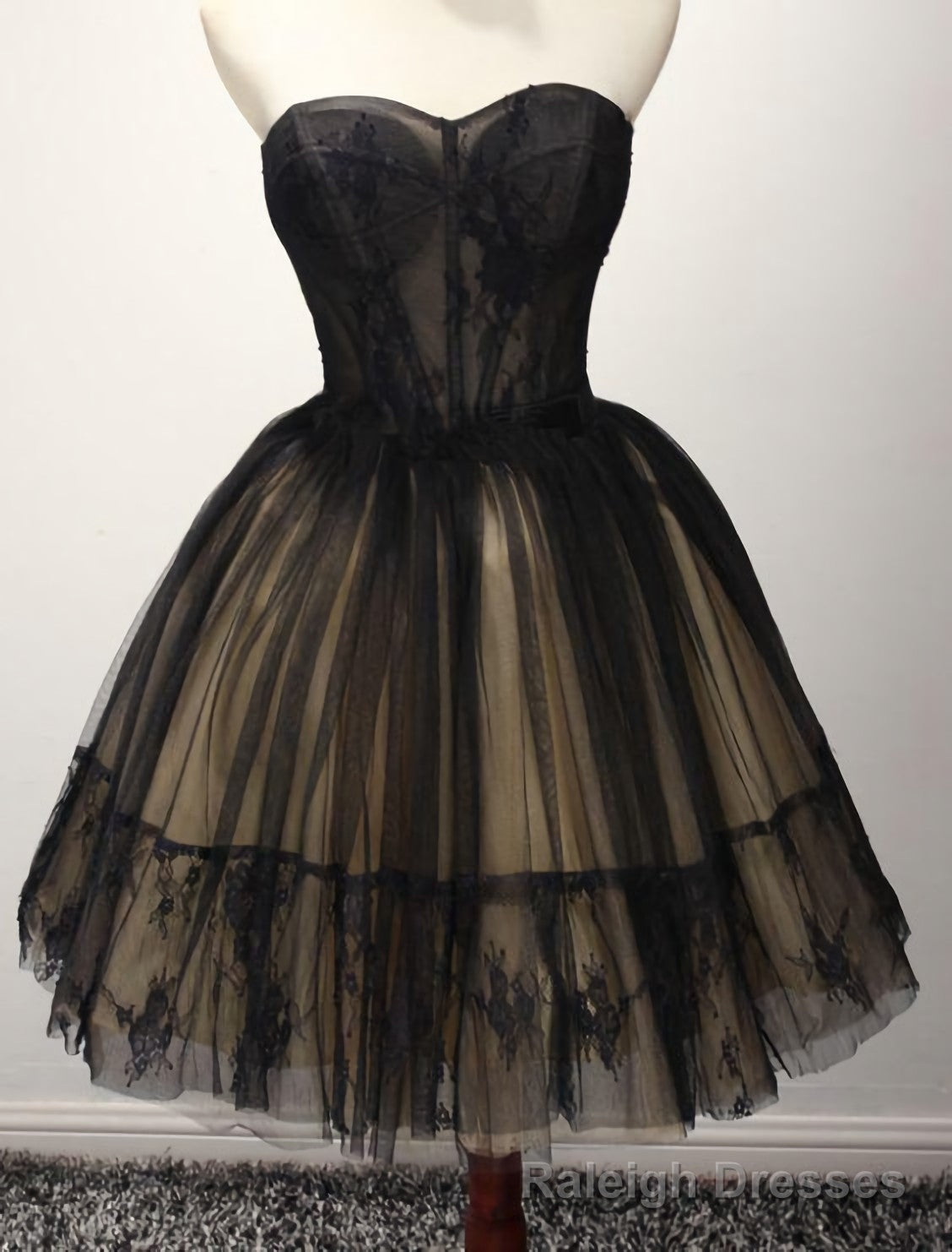 Cute Tulle Short Black Ball Gown Sweetheart Dresses, Homecoming Gown Main image